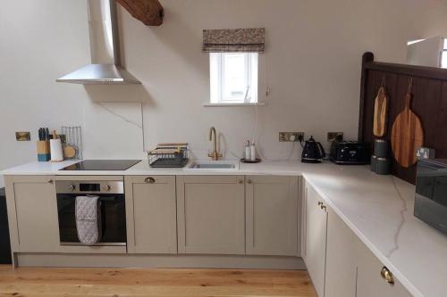 Luxury Victorian Hayloft barn self contained in South Witham