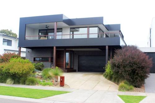 WatersEdge Retreat at Cape Woolamai