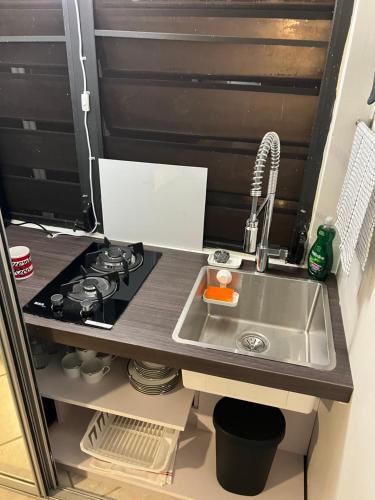 Kitchen, Kasa Metropolis in Carolina