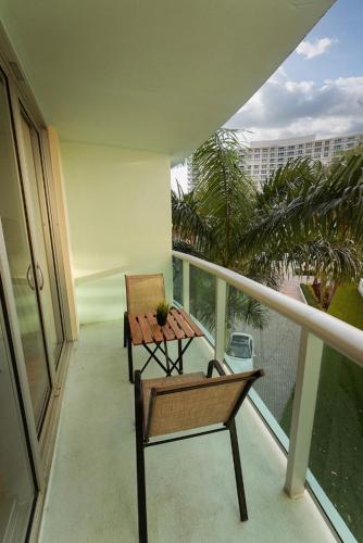 Tides Condominiums in Hollywood, USA