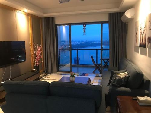 5 star Seaview Deluxe 4 bed rooms downtown CIQ