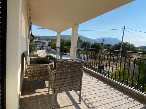 Άνετο διαμέρισμα για 4 με θέα (Ανετο διαμερισμα για 4 με θεα) in Euboea