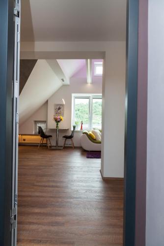 Apartmán 3kk - 115m2 v klidné lokalitě - Praha 4, Praga (foto 7)