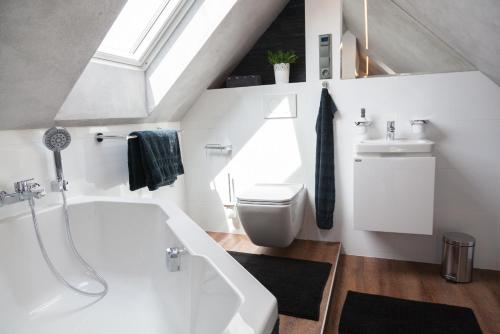Apartmán 3kk - 115m2 v klidné lokalitě - Praha 4, Praga (foto 8)