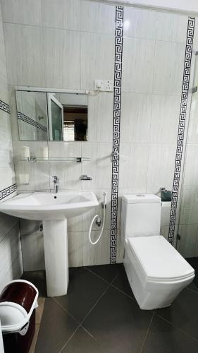 Standard Double Room with Balcony image 5