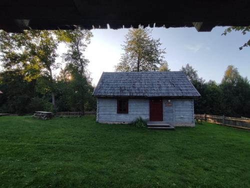 Roztoczańska Derylówka, domki na Roztoczu