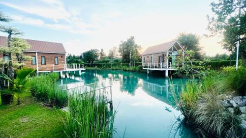 Exterior view, Bannsuan Marigold in Kosamphi Nakhon