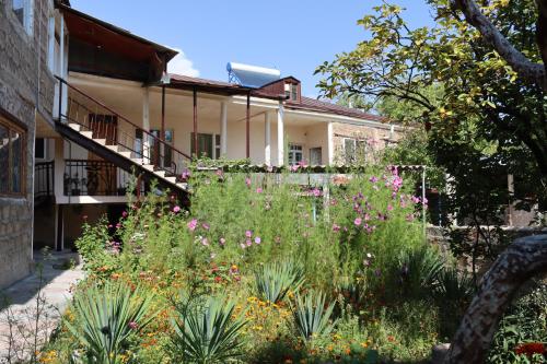 SELINA GUEST HOUSE