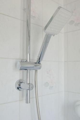 Vibrant 4 Bedroom House With Game Area & Garden in Bitterne Park