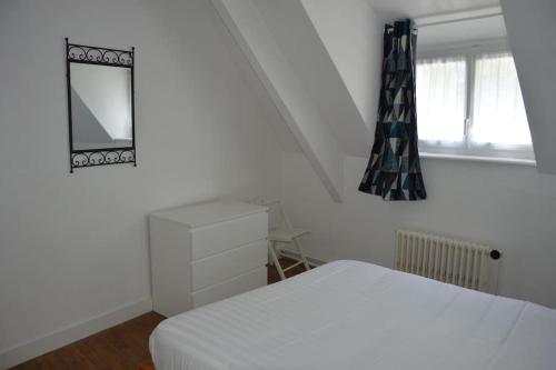 Ty ker Aziliz : maison de ville au calme in 迪南