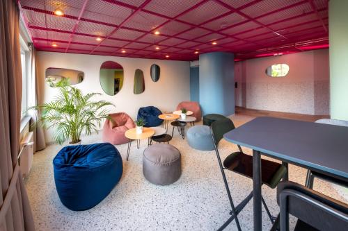 클라이페다 Berlin Studios 3성급 호텔 로비