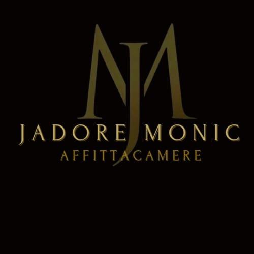 Jadore Monic, Рим