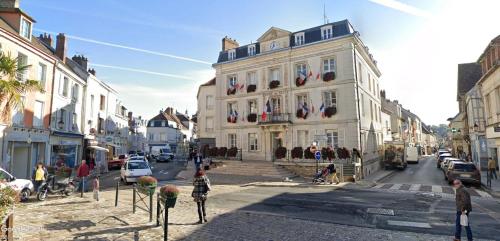HOTEL LE FONTENOY in Provins