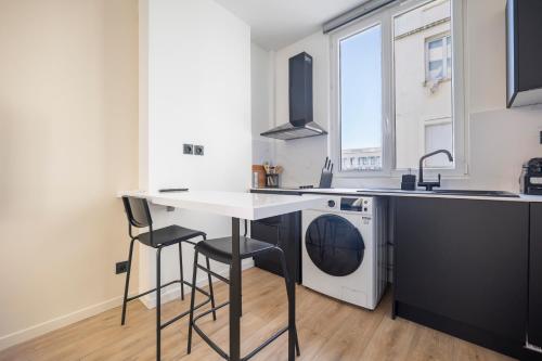 Kitchen, Renovated Studio walking distance to Paris in Montrouge