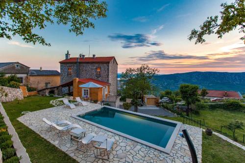House URSULA - image 10
