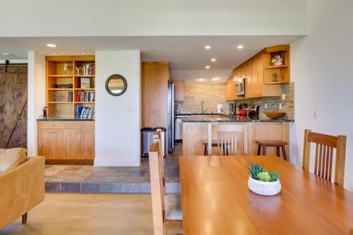 Solana Beach Condo with Community Pool, Beach Access in Solana Beach, USA