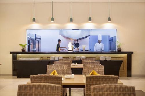 Restaurant, LAMORA Sagan Yogyakarta (formerly H Boutique Yogyakarta)  near Rumah Sakit Mata Dr Yap