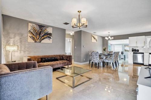 Luxury 3bd/2ba near Beach & Las Olas in Lauderhill