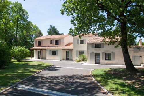 . Le Clos des Lilas