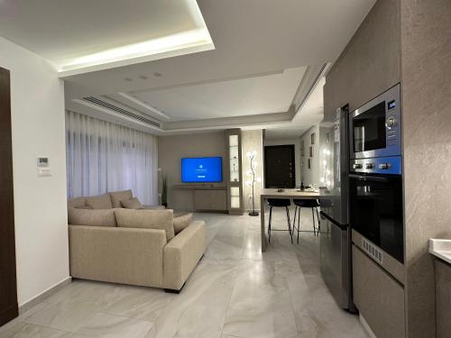 Brand New luxury 2 B Apartment
