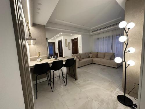 Brand New luxury 2 B Apartment