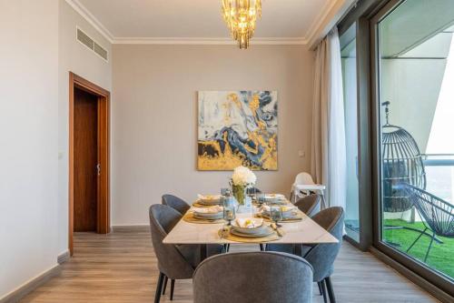 Downtown 3BR Luxe, Burj & Fountain View Bliss Near Dubai Mall, Dubaï (photo 9)
