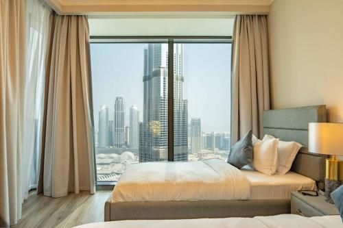 Downtown 3BR Luxe, Burj & Fountain View Bliss Near Dubai Mall, Dubaï (photo 3)
