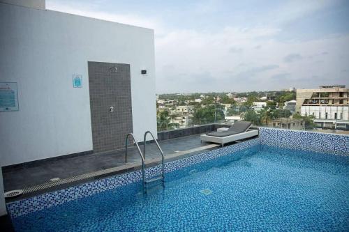 Lovely 2 Bedroom Loft/Duplex - Labone in Labone