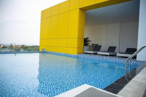 Lovely 2 Bedroom Loft/Duplex - Labone in Labone