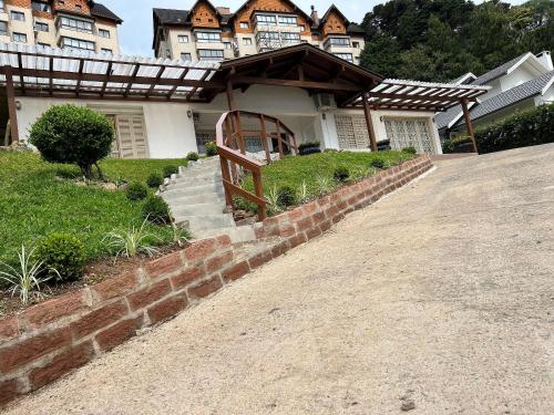 MRG Residencial Vó Iria AP 1 a 600 m da Rua Coberta