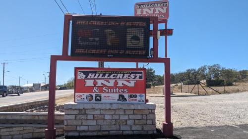 Hillcrest Inn & Suites Ozona - image 11