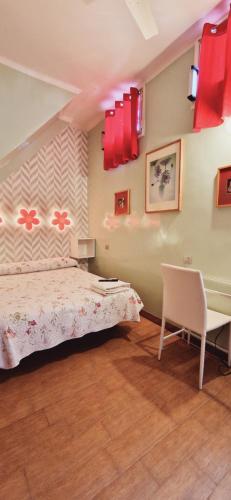Double Room image 8