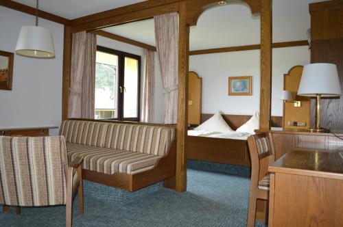 Natur & Wander Hotel Gassbachtal 5.9km von Fürth entfernt