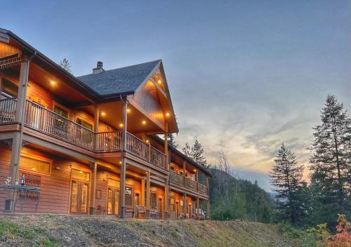 . Hearthstone Elegant Lodge
