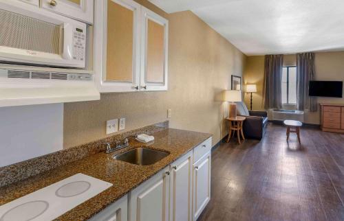 Extended Stay America Suites - San Rafael - Francisco Blvd East