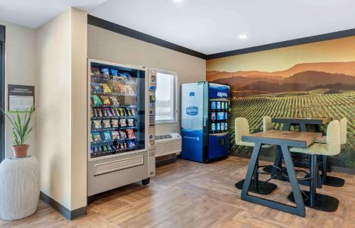 Extended Stay America Premier Suites Ukiah - Tap to explore photos
