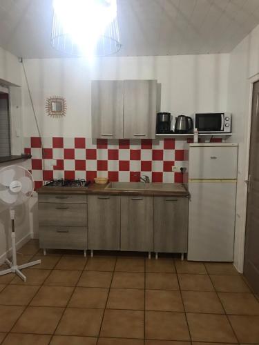 bucătărie, Residence Les Palmiers in La Trinite