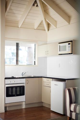 Emerald Inn on Takapuna Beach, Auckland (photo 3)