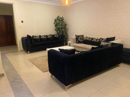 شقة 3 غرف نوم - Apartment 3 bedroom in Al Iskan