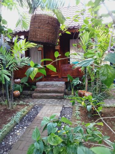 Buratwangi Joglo House, Bali