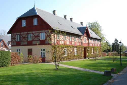 Bernstorff Castle , Pension in Gentofte Kommune