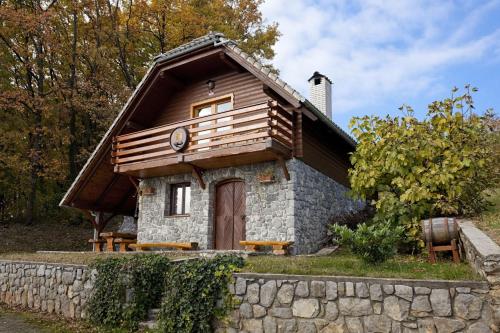 Vineyard Cottage Rataj 1 Hot Tub - Happy Rentals