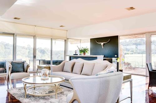 فيلا 2000 متر مربع من 9 غرفة و5 حمام خاص في Chirnside Park (Heritage Holiday House No.15) in Chirnside Park