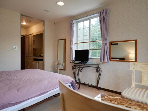 room detail thumbnail 1