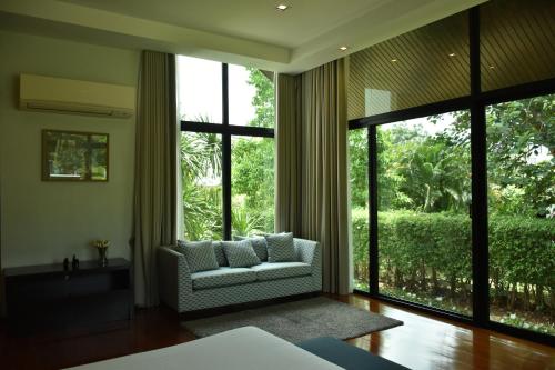 Villa with Private Pool image 4