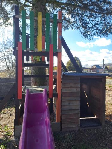 สนามเด็กเล่น, Chata Pohádka (Chata Pohadka) in เชสกา สกาลิซ