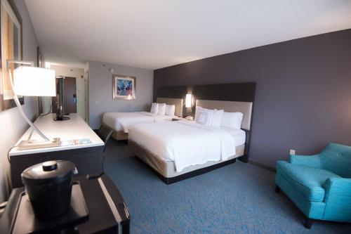Fairfield Inn & Suites Atlanta Airport North - image 8