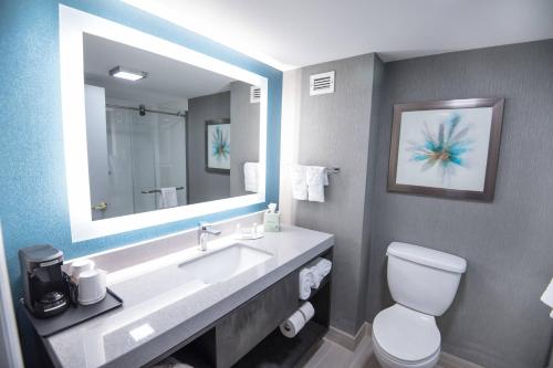 Fairfield Inn & Suites Atlanta Airport North - image 6