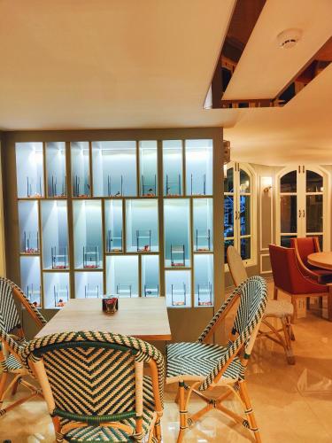 Siri Ratchadamnoen Bangkok Hotel - 레스토랑