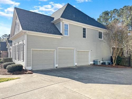 Luxury 6-bedroom In All Lakes, Acworth, Ga detail